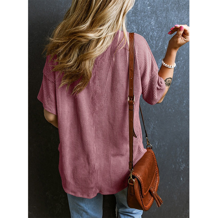 Blusa premium de manga corta con escote en V