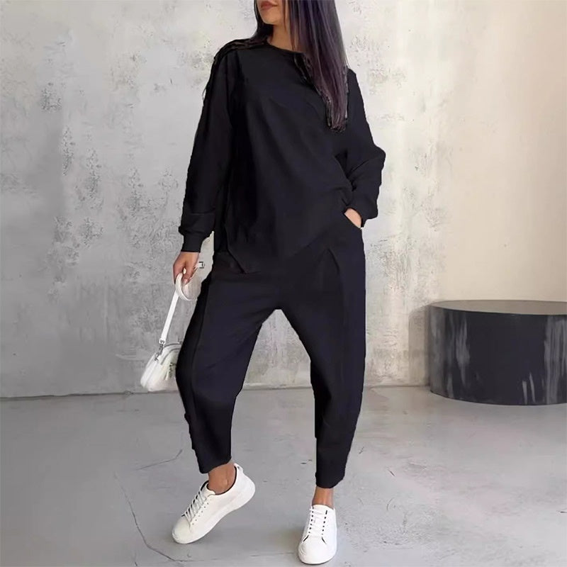 Conjunto de dos piezas para mujer: sudadera de manga larga con bajo asimétrico y pantalón.